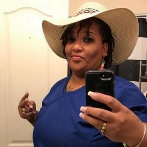 Meet your Posher, Pamela